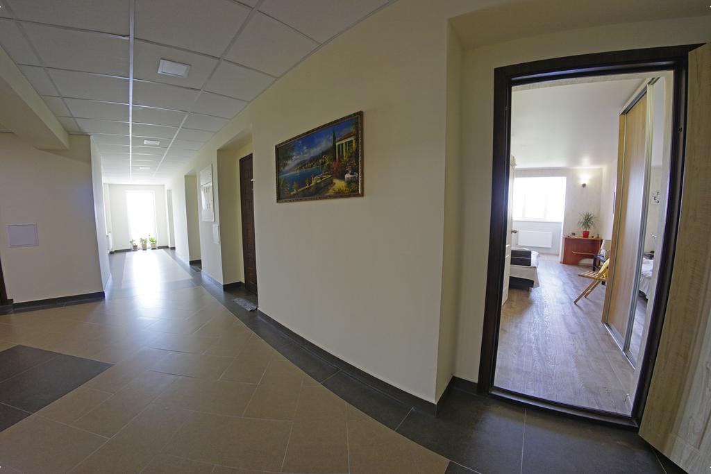 54A Tselinogradskaia Str At Alekseevka Underground Jarkov Exterior foto