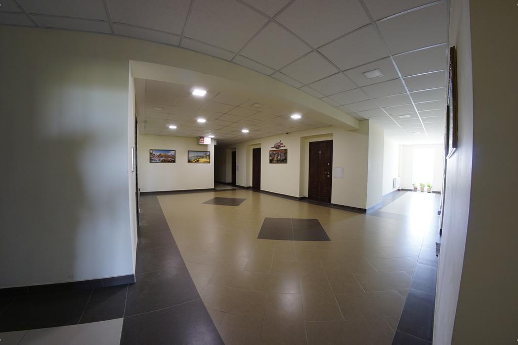 54A Tselinogradskaia Str At Alekseevka Underground Jarkov Exterior foto