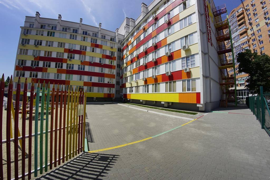 54A Tselinogradskaia Str At Alekseevka Underground Jarkov Exterior foto